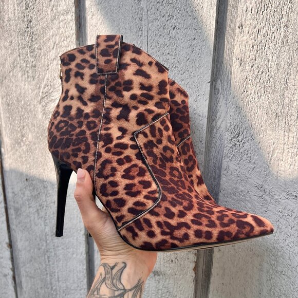 Just Fab Leopard Print Cowboy Stiletto Booties Size 9.5 - Picture 1 of 8